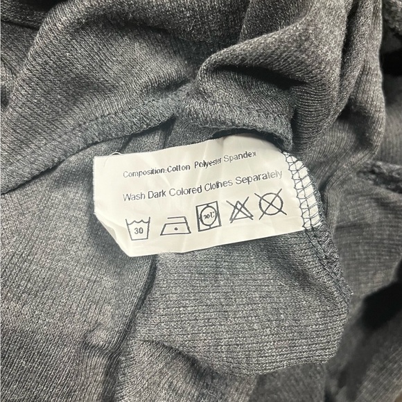 Women’s Dressfo gray knit cardigan sweater with belt closure. Size 8 - Picture 9 of 10